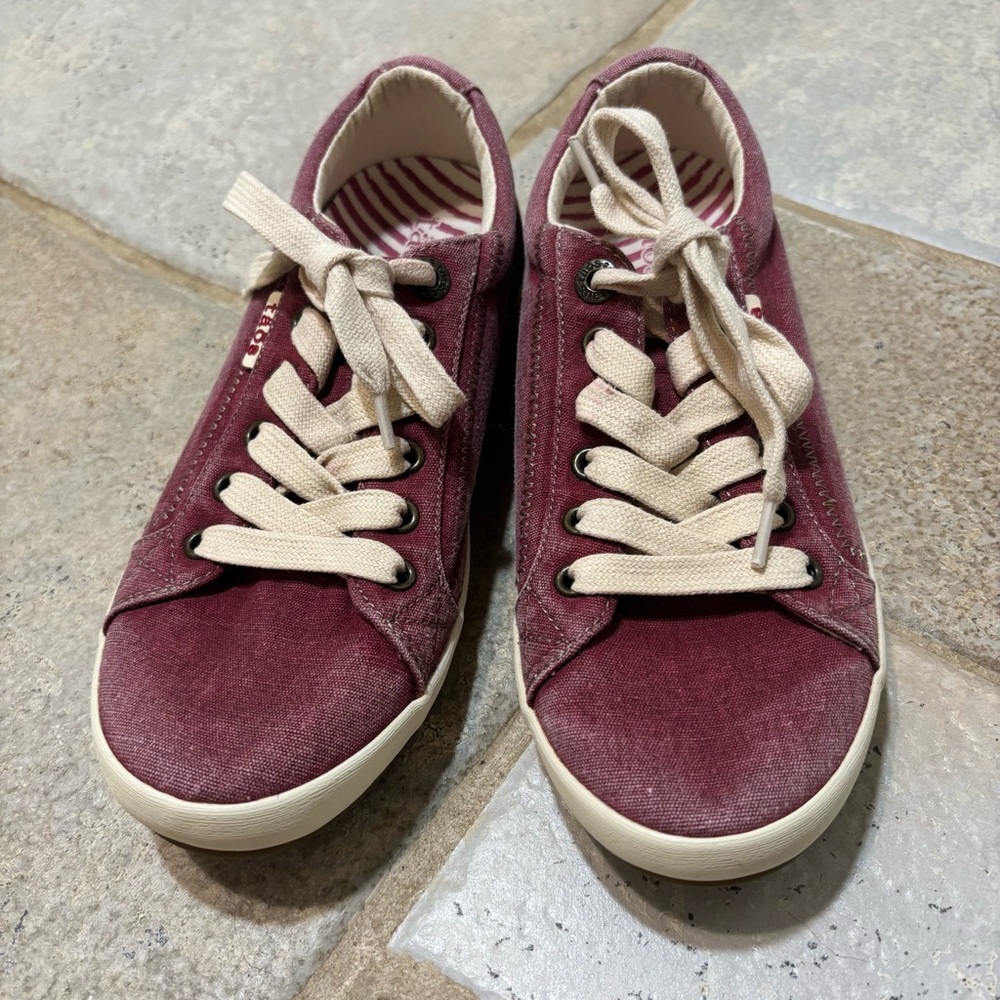Taos Star Casual Burgundy Sneakers Women’s 8